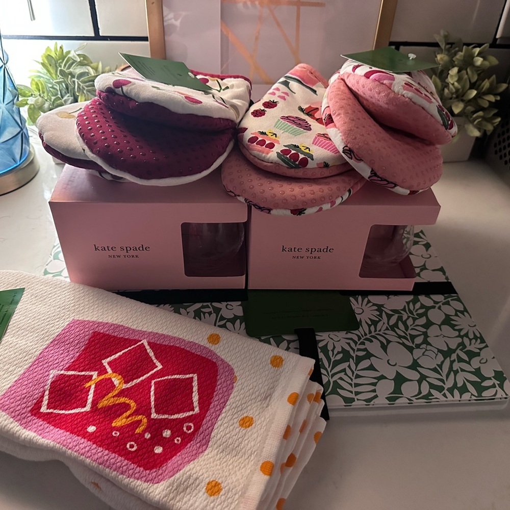 Kate Spade Pink and Red Slippers Set